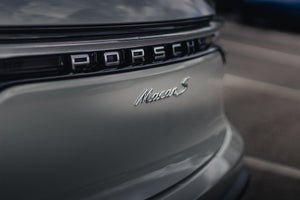 2024 Porsche Macan S DEMO